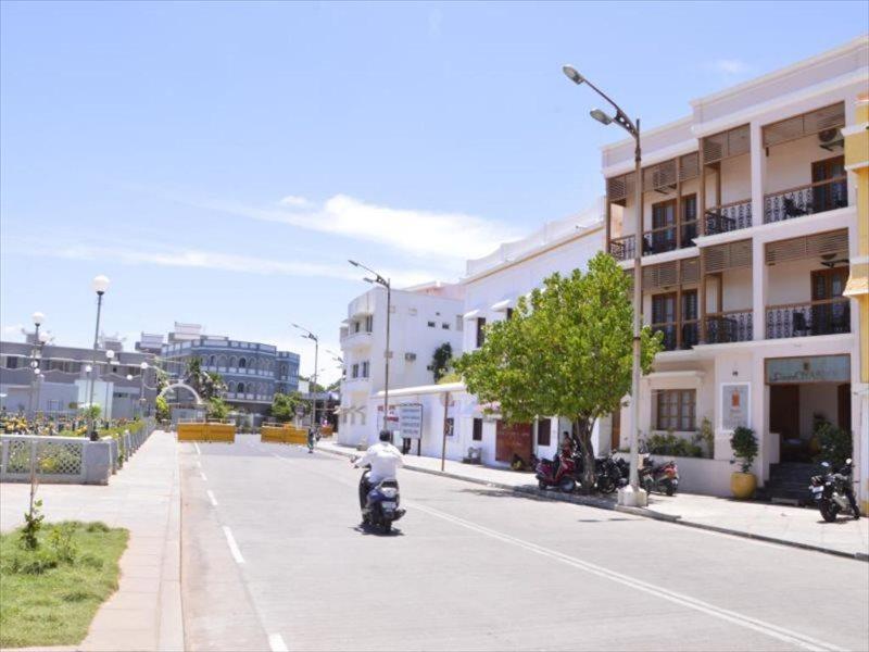 Hotel Cours Chabrol Puducherry Exterior foto
