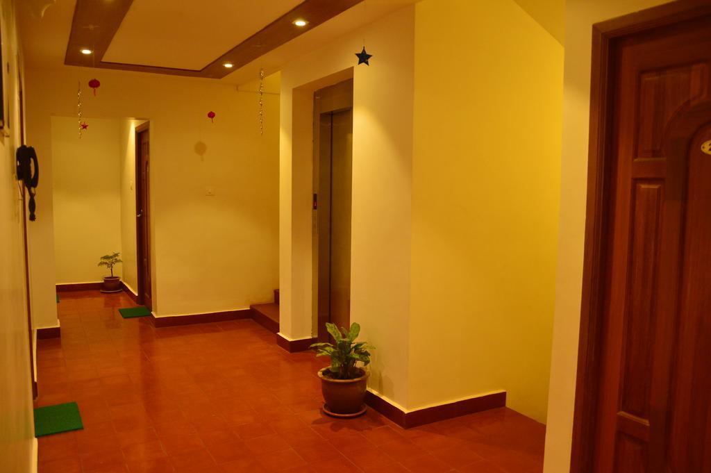 Hotel Cours Chabrol Puducherry Exterior foto
