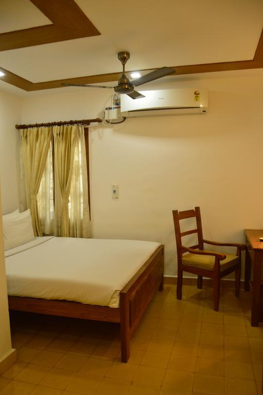 Hotel Cours Chabrol Puducherry Exterior foto