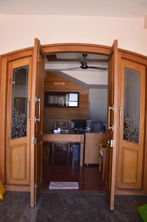 Hotel Cours Chabrol Puducherry Exterior foto