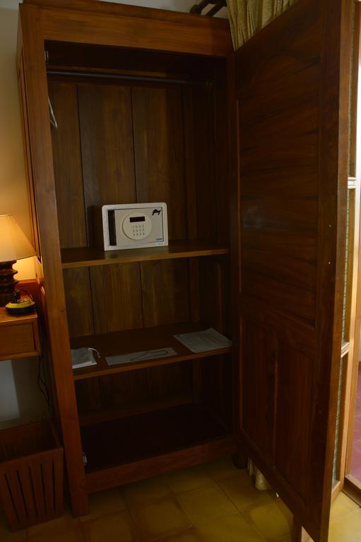 Hotel Cours Chabrol Puducherry Exterior foto