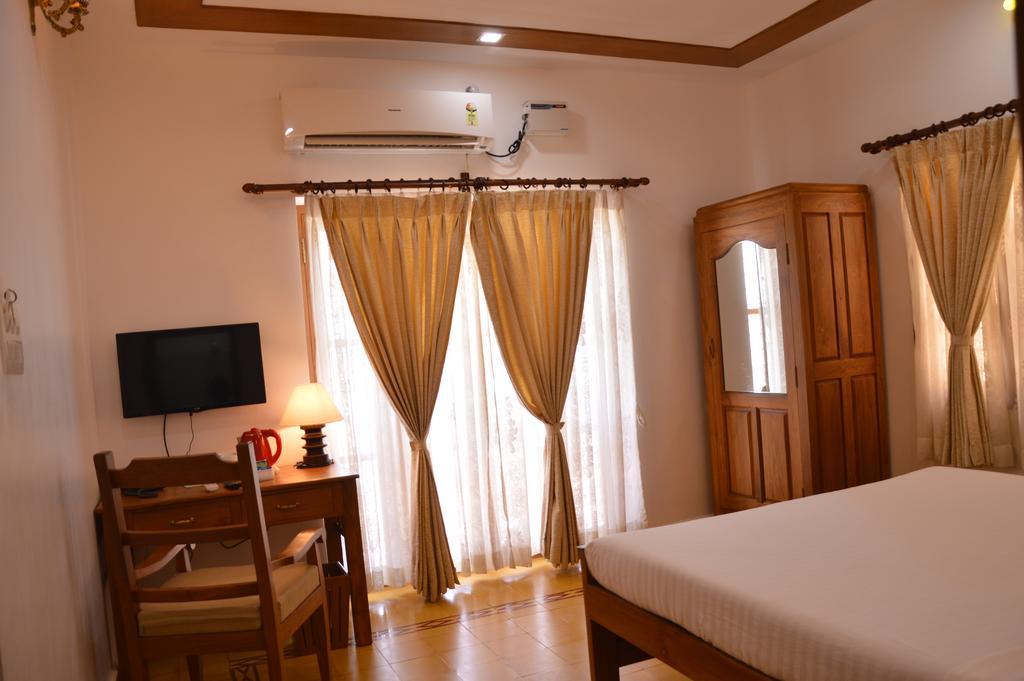 Hotel Cours Chabrol Puducherry Zimmer foto