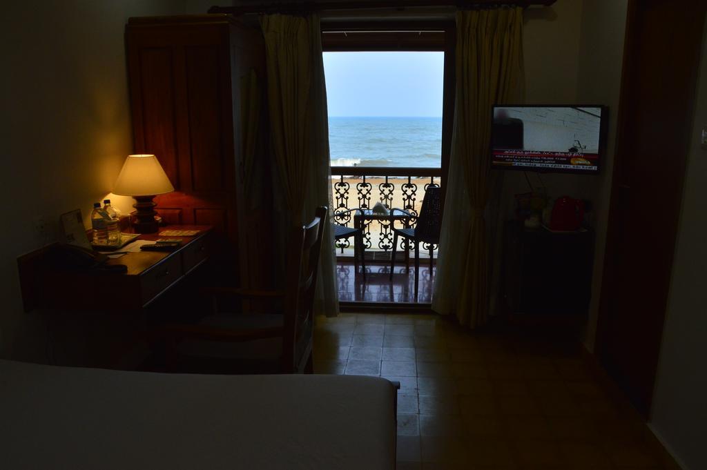 Hotel Cours Chabrol Puducherry Zimmer foto