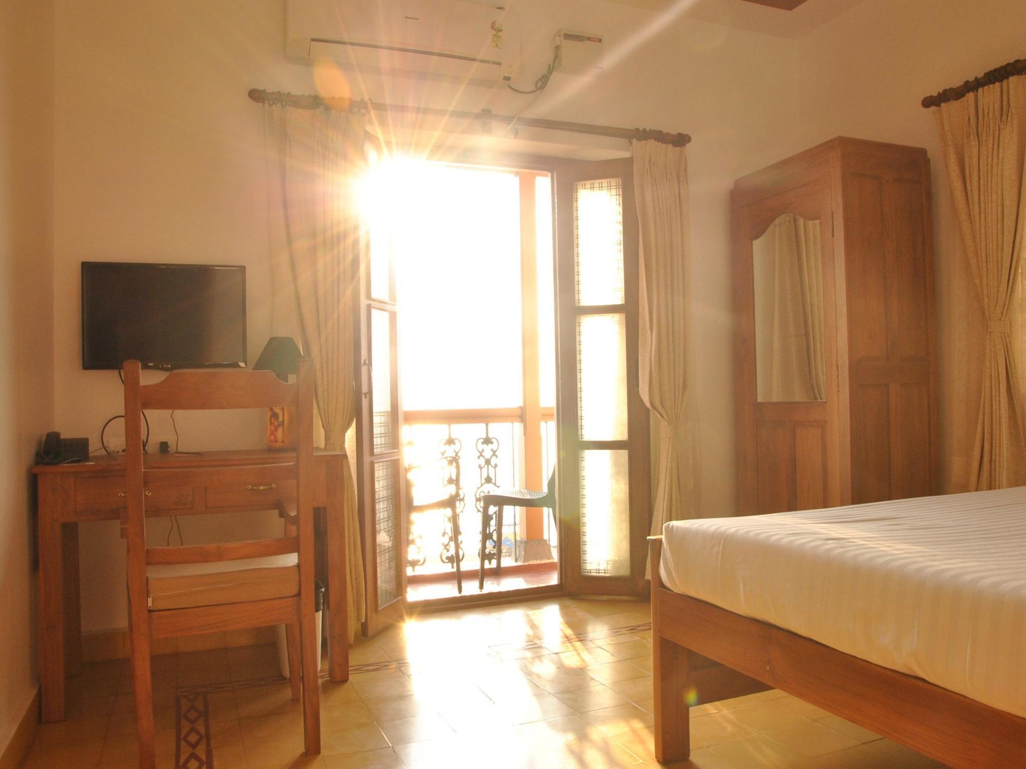 Hotel Cours Chabrol Puducherry Exterior foto